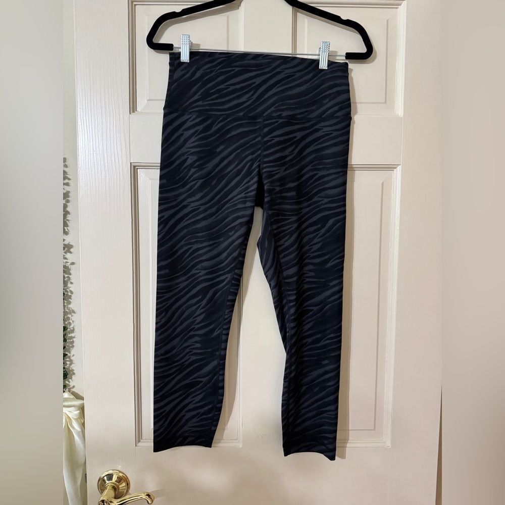 Women’s LuLuLemon Leggings Sz 10